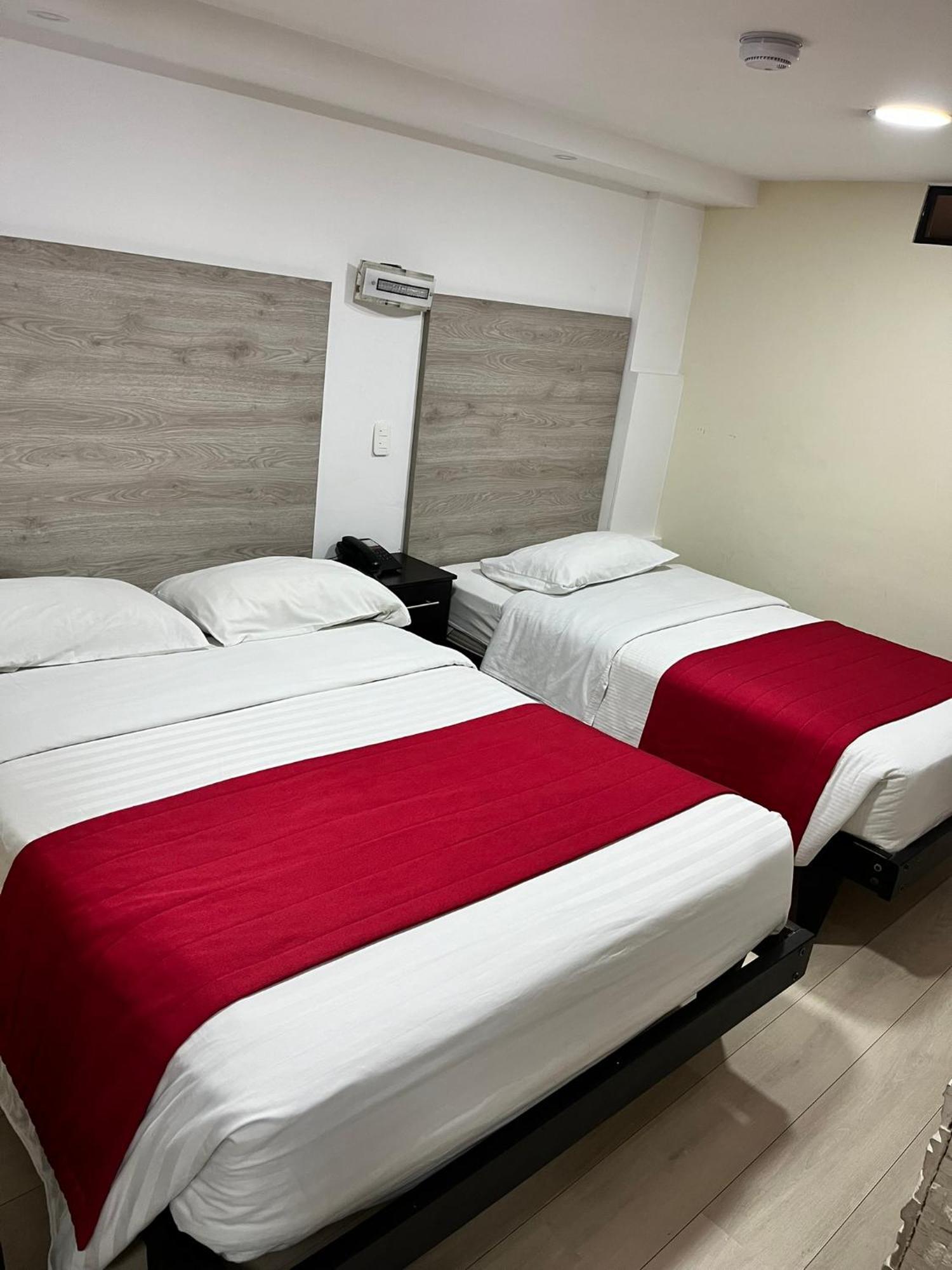 Hotel Imperial Ambato Exterior photo